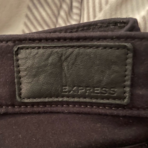 Black express 4 short mid rise jean legging great for fall. - Picture 2 of 5